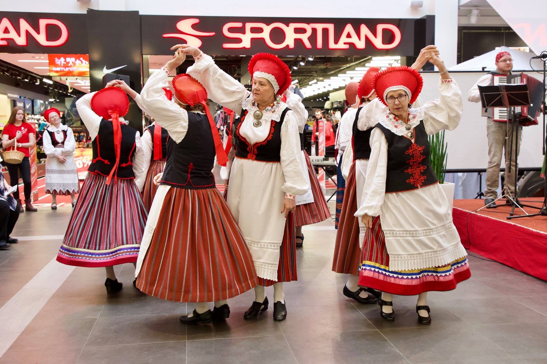 Seenioride mess 2025 - Turundustugi turundus, disain ja sündmused